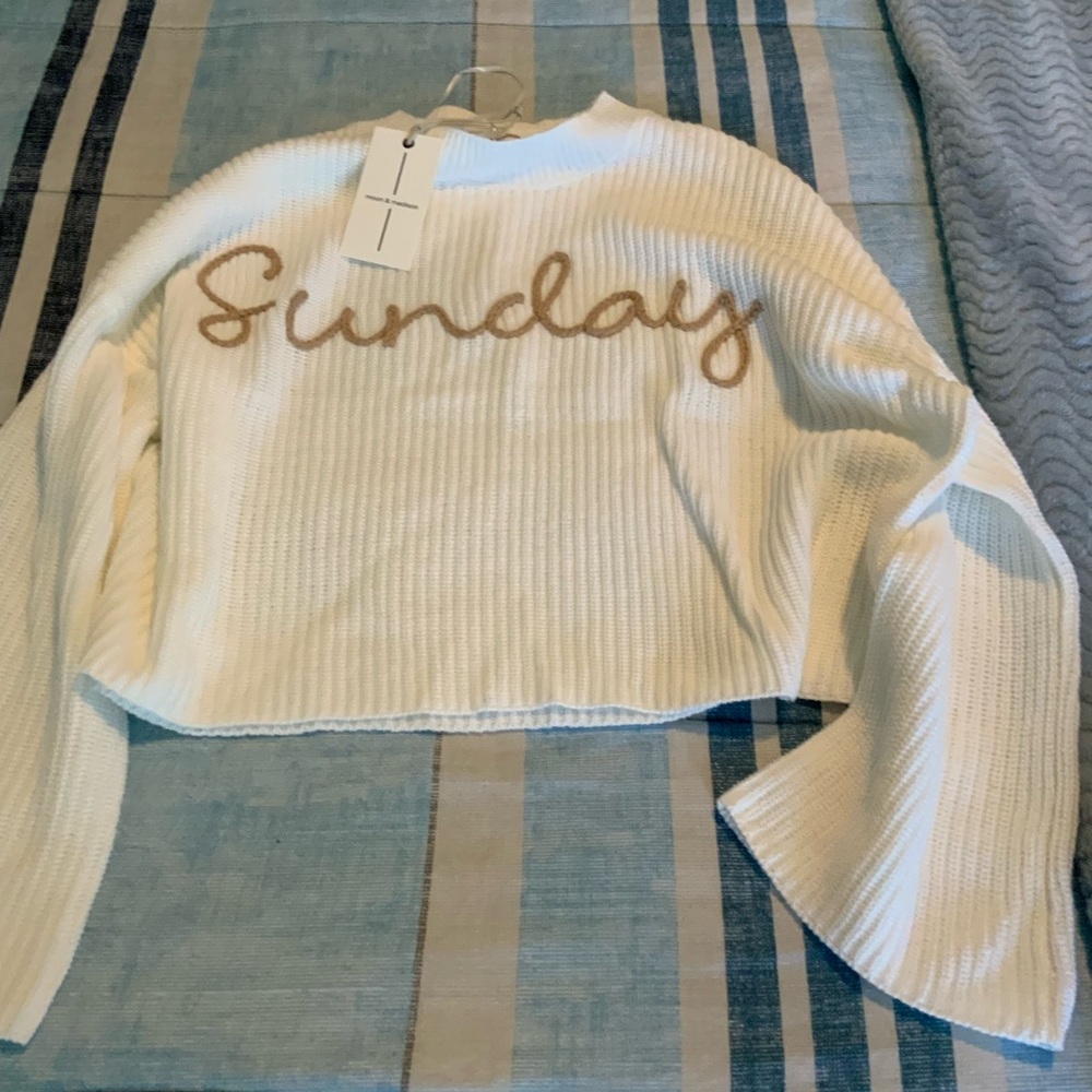 Moon & Madison SUNDAY Sweater - NWT - Size S